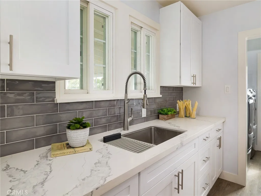 5451 W 117th Street, Hawthorne, California 90304 home-pic-13